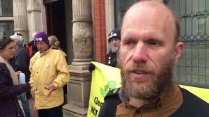 Darren Dennett's Instagram, Twitter & Facebook