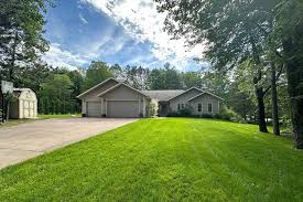 110 Wayne Trl, Medford, WI 54451