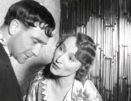 Elle a composé son nom de scène. Base De Donnees De Films Francais Avec Images Film Francais Actrice Francaise Film