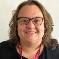 Deborah Linscott's Instagram, Twitter & Facebook