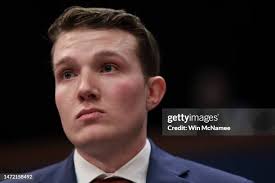 24 Photos & High Res Pictures