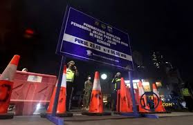 Wagub dki jakarta menyatakan pihaknya bersyukur ppkm level 3 sudah diterapkan di jakarta. Sejumlah Penyesuaian Aturan Dalam Ppkm Level 3 Dan 4 Hukumonline Com