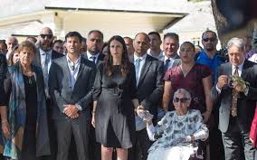 New zealand prime minister jacinda ardern turned heads at buckingham palace on thursday night by wearing a traditional maori korowai cloak to a state banquet of world leaders. Pm To Maori At Waitangi Hold Govt To Account Rnz News