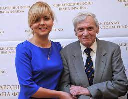 Об этом сообщает международный фонд ивана франко на странице в facebook. Novini Ukrayini Olga Nizhnik Pracyuvati Z Onukom Franka Dlya Mene Ce Velika Chest