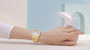The collection's women's watches are smaller versions of the classic and feature diamond embellishments. The Carolina Bucci Limited Edition Royal Oak Frosted Gold Audemars Piguet Youtube
