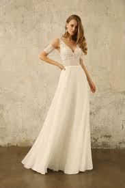 Maybe you would like to learn more about one of these? La Petite Blanche Gala Daisy Lapetiteblanche