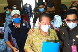 Djoko kemudian ditahan di lembaga pemasyarakatan salemba cabang mabes polri untuk menjelani vonis. Kasus Cessie Bank Bali Pn Tipikor Vonis Djoko Tjandra 4 5 Tahun Penjara