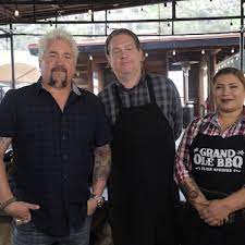 Open daily at 11am, the tin fish offers an assortment of fresh grilled and fried plates to satisfy any appetite. Sandiegoville The Guy Fieri Road Map Of San Diego All The Local Spots Featured On Diners Drive Ins And Dives What Was Eaten Along The Way
