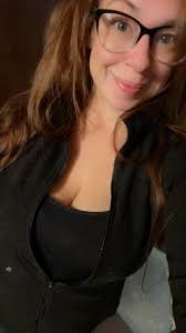 Hello, Amanda here! New to the group and wanted to introduce myself. I'm 32  and live in Texas. I have been an avid reader since the third grade, when I  first picked