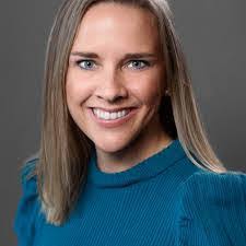 Jami Santos's Instagram, Twitter & Facebook