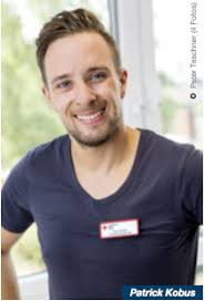 Ich arbeite beim DRK“ So lautet die Überschrift im Rotkreuzspiegel.  Berichtet wird unter anderem über das Seniorenheim Barnstorf und zwei  engagierte Mitarbeiter Patrick Kobus (Wohnbereichsleiter und stellv.  Pflegedienstleistung) und David Hedges ...