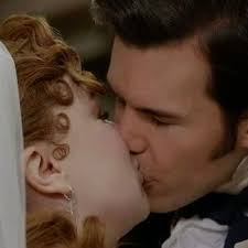 Elena Celis (@ElenaCelis43037)