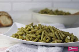 Du brauchst einfach nur honig, senf, zitronensaft, öl und ein paar gewürze zu vermengen und schon ist dein salatdressing fertig. Grune Bohnen Salat Klassisch Low Carb Sandras Kochblog