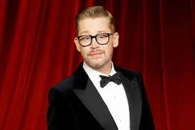 Mayim Bialik's secret life - revealed through her nudes