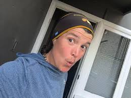 What a difference a day makes…..” as the song goes, and bye gum what a  lovely change to wake up to sun. So off we set across the moor, which  looked an