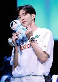 Pin On Kim Seokwoo