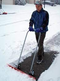 8 Innovative Snow Shovels To Help You Clear The Path Shovel Snow Shovels Snow Removal