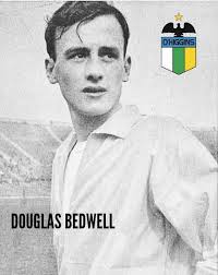 📷 : Foto recuerdo de 1968 📌 Con Douglas Bedwell jugador de O"Higgins  quien marco 4 goles en esa temporada para los celestes.  #pasióndeportivaretro #marcoslocutor