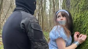 Популярная блогерша пошутила про изнасилование на свидании и возмутила  юзеров: Интернет: Интернет и СМИ: Lenta.ru