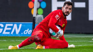Unglaublich, was roman bürki vor jedem spiel von borussia dortmund macht! Erneute Torwartdiskussion Beim Bvb Burkis Woche Zum Vergessen Kicker