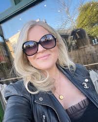 3rd trimester diaries ✨ 39 weeks and feeling so immensely grateful to be  here. The enormity of the moment when we saw that 'pregnant' test result  feels simultaneously like it was years