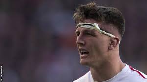 Tom Curry: Sale Sharks open side flanker signs contract extension