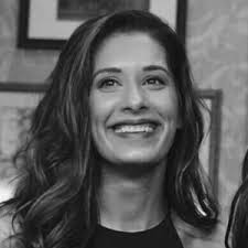 ZARINA (@thezarinakhan)