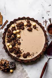 Chai Tarte Mit Kakaokruste Flowers In The Salad Recipe In 2021 Cake Recipes Easy Homemade Desserts Chocolate Cookie Recipes