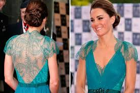 Wie wird das hochzeitskleid der zukünftigen prinzessin aussehen? Omg Look Das Schonste Kleid Seit Ihrer Hochzeit Kate Middleton In Einem Turkisblauen Spitzentraum