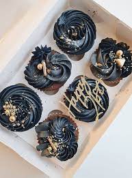 Cupcakes design gold cupcakes pretty cupcakes beautiful cupcakes wedding cupcakes turquoise cupcakes green. Sweet Treat Cupcake Ideas For Any Celebration Navy And Gold Cupcakes