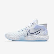 Stephen curry and kevin durant of the golden state warriors looks on during the game against the cleveland cavaliers in game three of the 2018 nba. Sale Kevin Durant Schuhe Nike De