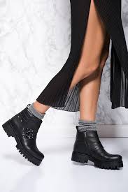 Hakiki Deri Siyah Kadin Bot 15k133 Elle Shoes Trendyol Kadin Modasi Moda Stilleri Bayan Ayakkabi