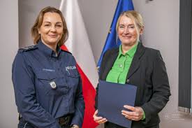 Dziesięć pożegnań w Akademii Policji. Maćkowska, Babiński ...