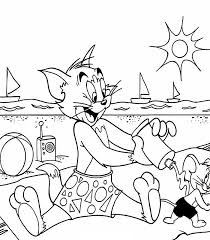 They enjoy the comical fights between the two wherein tom continuously tries catching jerry, but his wit and luck make all of tom's efforts futile. Free Printable Tom And Jerry Coloring Pages For Kids