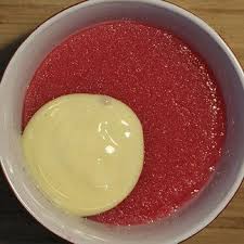 Und Rote Grutze Mit Vanillepudding War Einfach Der Geschmack Deiner Kindheit 47 Bilder Die Du Nur Als Ostdeutsche Ddr Essen Lebensmittel Essen Ddr Gerichte