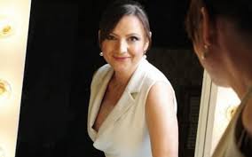 A teď se tam vrací s novým pořadem, který má řešit neřešené problémy dotýkající se života obyčejných lidí. Jolana Voldanova Misto Zprav Ted Kocuje S Ochotniky Moderatorka Ktera Nikdy Neprozradila Kdo Je Otec Jejiho Syna Tajnosti Slavnych Krajske Listy Cz