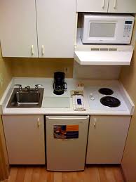 New york city building code defines a kitchenette as a kitchen of less than 7.4 m 2 (80 ft 2) of floo. Kochnische Wikipedia