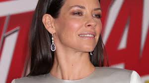 Lost, evangeline lilly as freckles (kate austen). Lost Actress Evangeline Lilly Was Annoyed By Script And Nude Scenes Wirewag