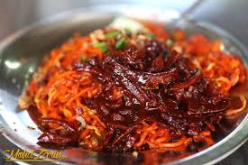 Mee sotong is one of those dishes that can only be found in penang and in this video we went to the famous hameed pata mee. Mee Sotong Hameed Pata