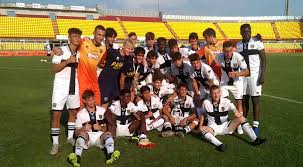Latest on parma forward chaka traorè including news, stats, videos, highlights and more on espn. Under 17 Il Parma Si Aggiudica L 11 Memorial Vitulano Traore Miglior Giocatore Guarda I Della Semifinale 2 0 Al Genoa Della Finale 1 0 Allo Spezia Premiazioni E Interviste Parmapress24
