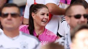 EM 2024: Joshua Kimmichs Freundin Lina: „Es war nicht Liebe auf den ersten  Blick“