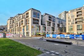 Angeboten wird ihnen eine helle, gut geschnittene wohnung ist sehr guter. Wohnen Auf Zeit Stuttgart 2 Zimmer Wohnung In Stuttgart Mitte Modern City Life 2 Zimmer Wohnung Mit Balkon Direkt Uber Dem Milaneo