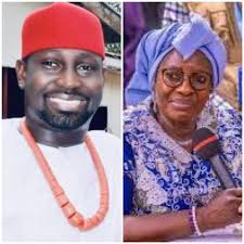 Ex-president Goodluck Jonathan publicly accepts apology of a Nigerian  writer and staunch Buhari supporter who wrote a damning article against him  in 2014