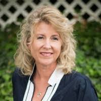 Kim Denison's Instagram, Twitter & Facebook