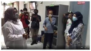 Boneka pemuas kaum adam dimusnahkanbea cukai ngurah raime. Https Wow Tribunnews Com 2021 07 13 Sebar Hoaks Soal Covid 19 Dr Lois Akui Hanya Asal Ngomong Akhirnya Tak Jadi Dipenjara Https Cdn 2 Tstatic Net Wow Foto Bank Images 2olda Metro Jaya Senin 1272021 Pukul 1858 Wib Jpg Dokter Lois Owien Keluar