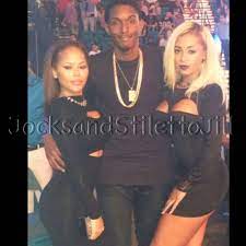 How many girlfriends does lou williams have? Does Raptors Lou Williams Have A Sister Wives Situation Going On With His Girlfriends Photos Jocks And Stiletto Jill