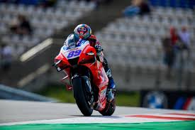 Bikin kejutan, jorge martin rebut pole. Obrspeernoefpm