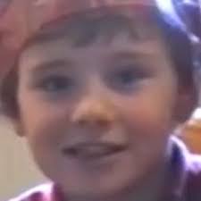 Lara Howell's Instagram, Twitter & Facebook