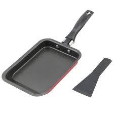 Amazon Com Mylifeunit Japanese Omelette Pan With Spatula Nonstick Omelet Pan Tamagoyaki Egg Pan Red Kitchen Di Omelette Pan How To Cook Eggs Cooking Pan