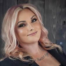 Looking for a makeup artist in McCall July 27th. Any recommendations?